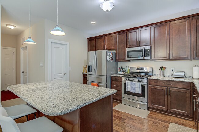 Building Photo - 1809 Castle Gate Ct