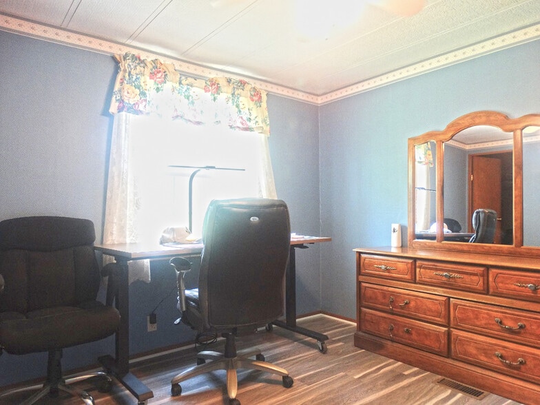 Office/Bedroom - 118 W Rogers St