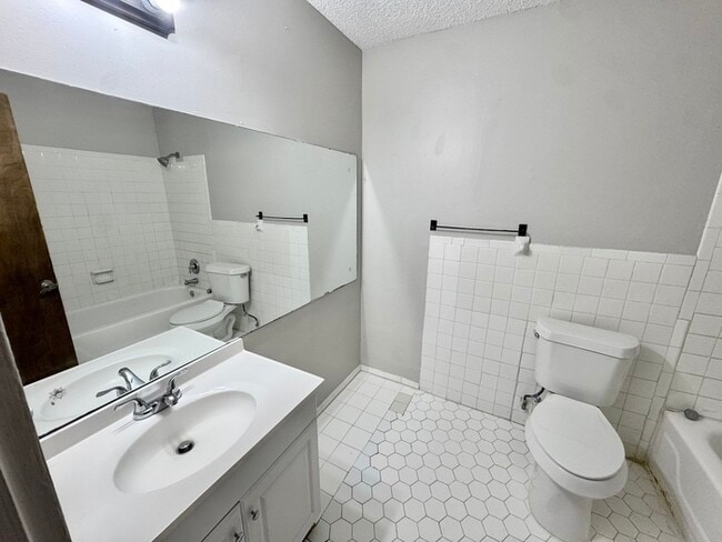 Building Photo - 3786 Tchulahoma Rd