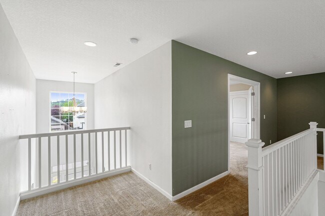 Building Photo - 2643 Andrew Ave NW