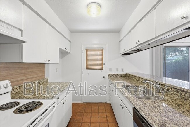 Building Photo - 13424 Blossomheath Ln