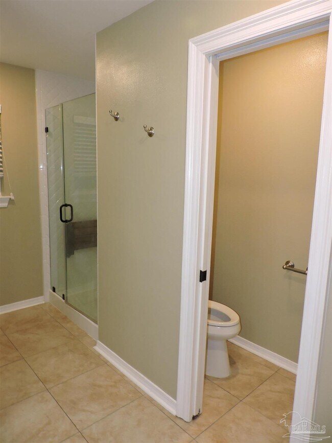 Building Photo - 5016 Challenger Way