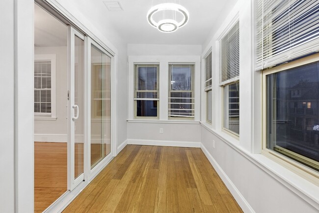 Building Photo - 318 Concord Ave