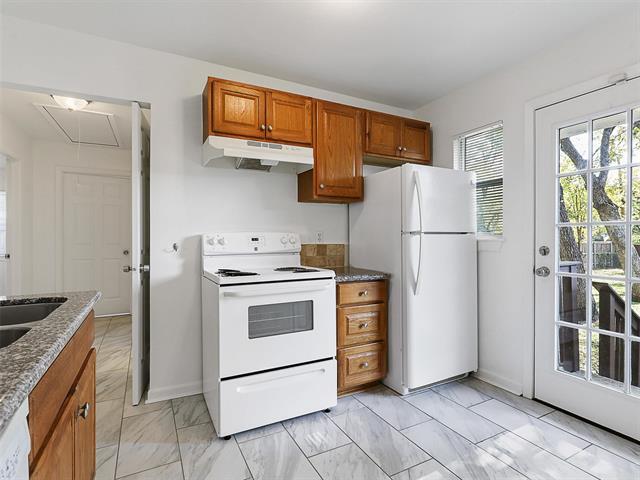 Building Photo - 3960 Lively Ln