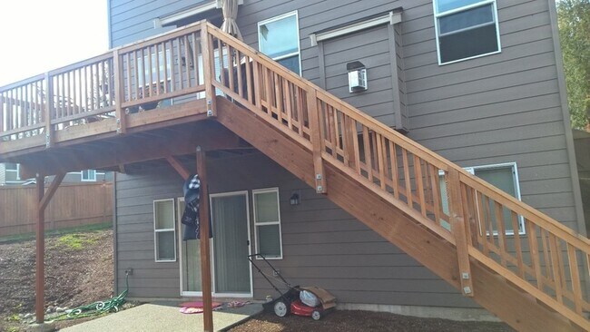 Building Photo - 1733 77th Ave SE