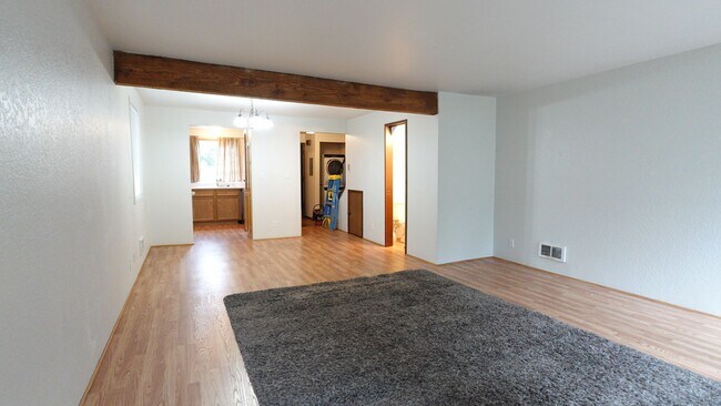 Building Photo - Hajek