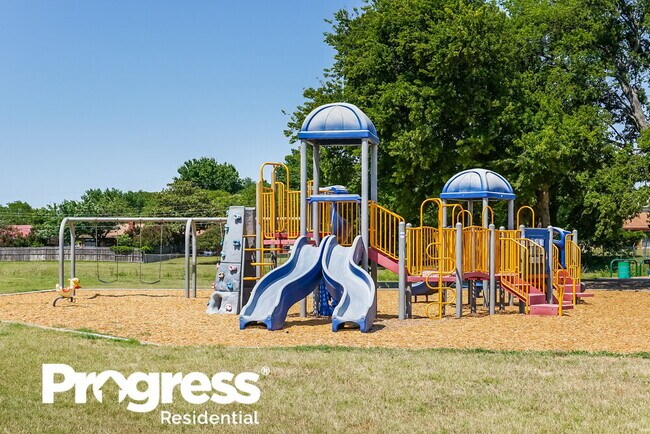 Building Photo - 7617 Rainbow Creek Dr