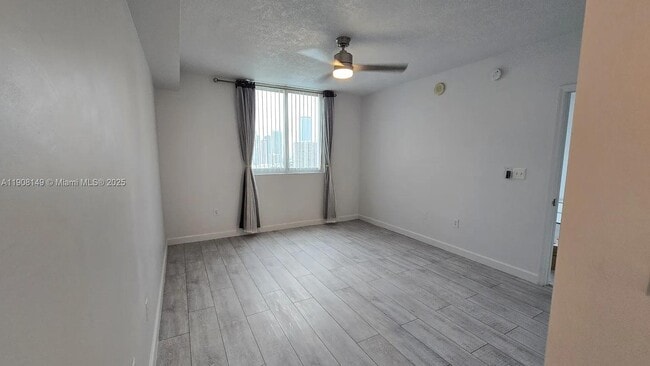 Building Photo - 275 NE 18th St