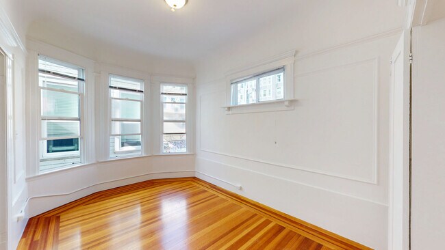 Building Photo - 1560 Sacramento St