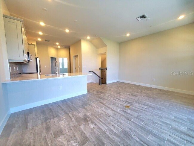 Building Photo - 1620 Seahaven Dr