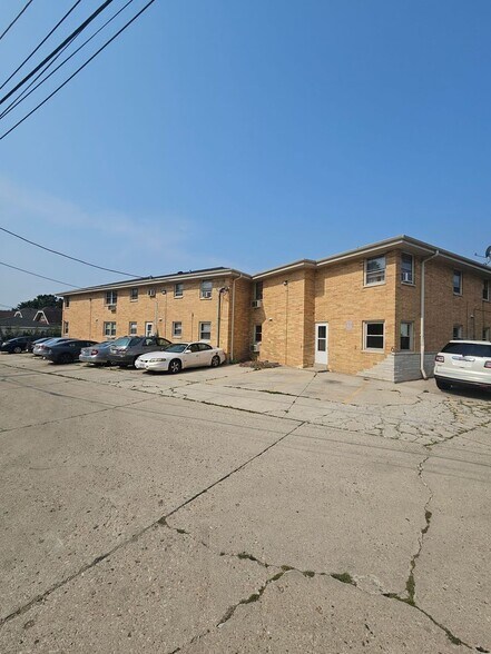 Building Photo - 3202 N 76th St