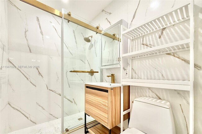 Building Photo - 2216 NE 18th Ave