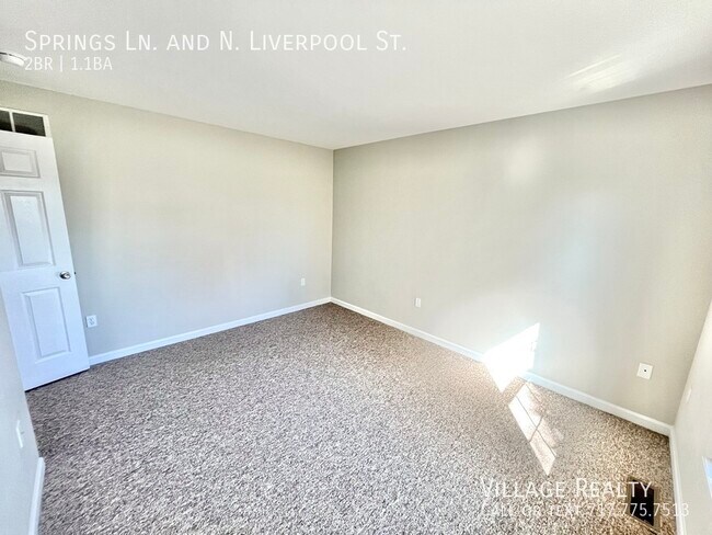 Building Photo - 155 Springs Ln