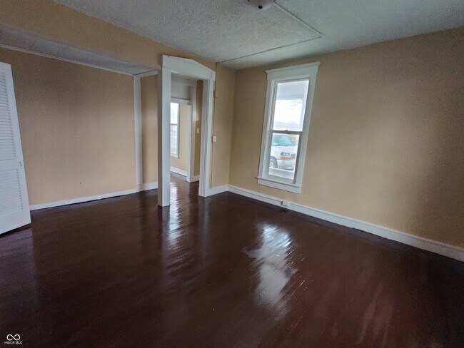 Building Photo - 1325 Jefferson Ave