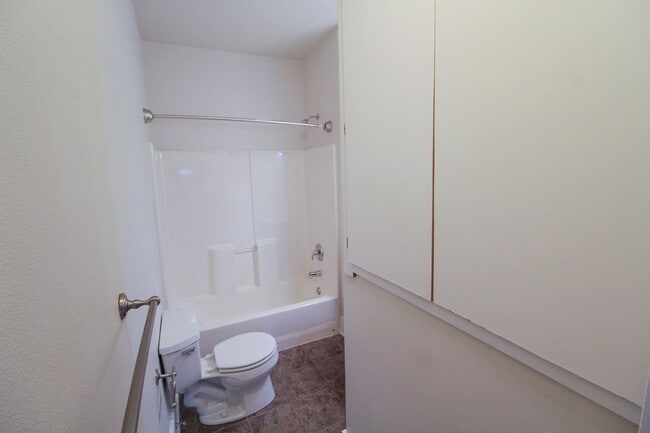 Building Photo - 2108 W Montgomery Ave