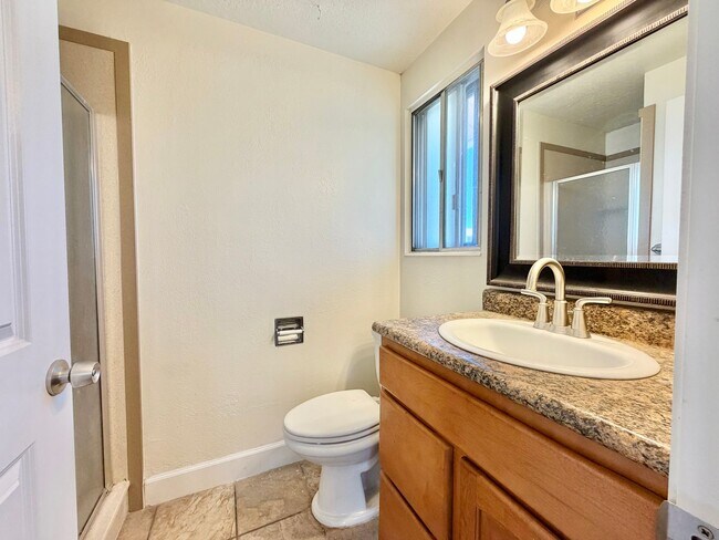 Building Photo - 250 N 360 W