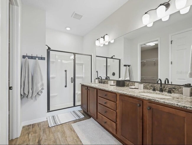 Building Photo - 5552 NW 40th Loop