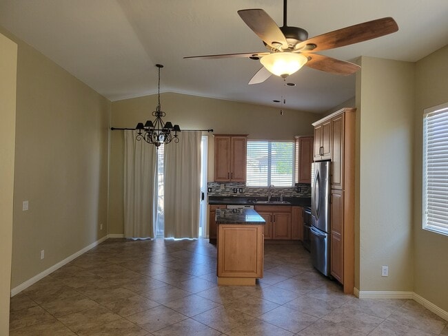 Building Photo - 4318 E Milton Dr