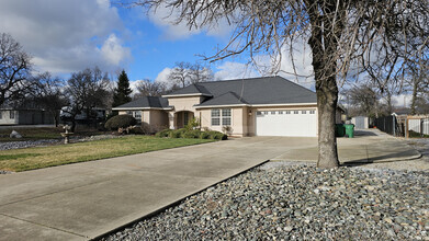 Building Photo - 20744 Castlewood Dr