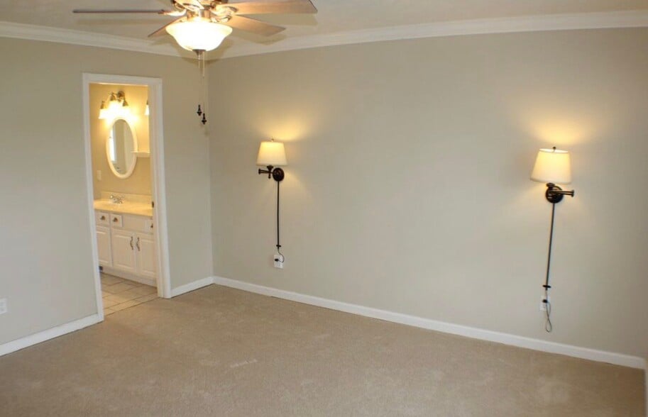 Building Photo - 1329 Copperfield Dr