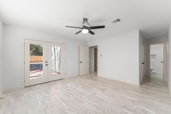Building Photo - 5 Canyon Oak Pl