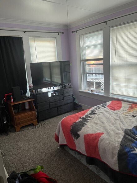 Bedroom 2 - 4 Pleasant St