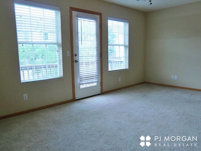 Building Photo - 6778 S 181st Ct