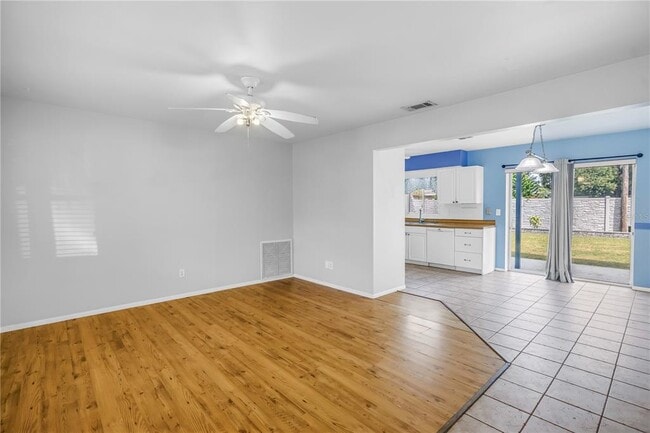 Building Photo - 6519 27th Way N