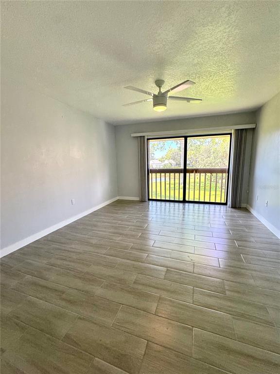 Building Photo - 3031 Willow Green Dr