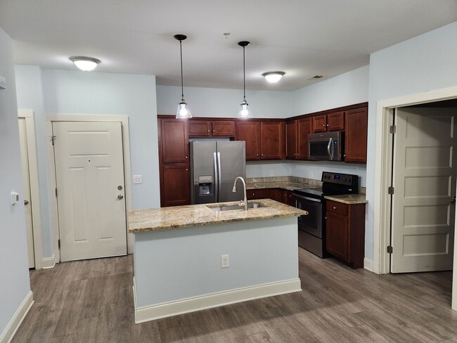 Building Photo - 2 Bedroom North Raleigh for rent
