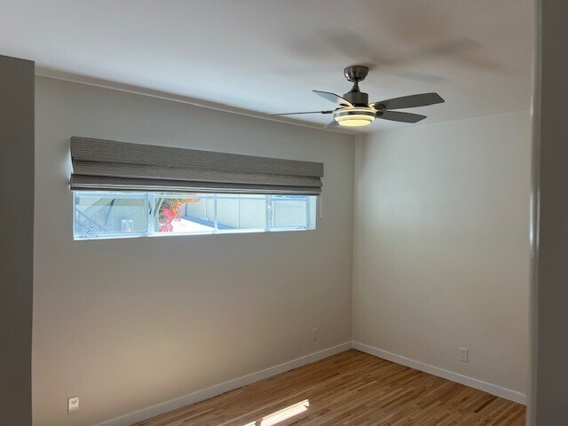 Building Photo - 1014 1/2 Hyperion Ave