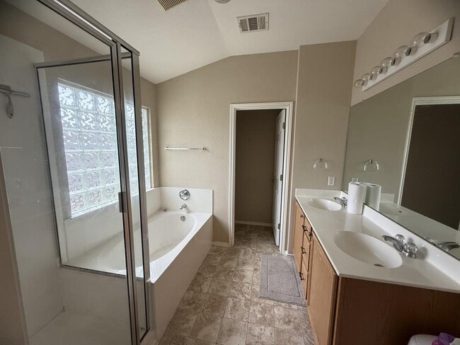 Building Photo - 11100 Shallow Water Rd