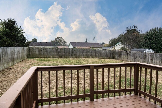 Building Photo - Pet Friendly Remodel!