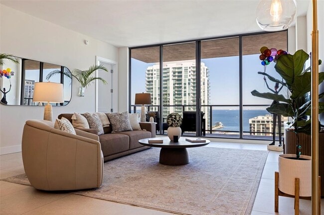 Building Photo - 275 1st Ave S