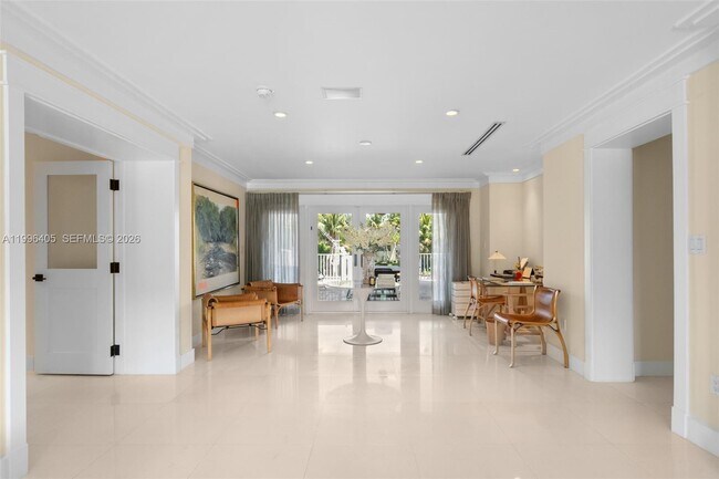 Building Photo - 6831 Sunrise Ct