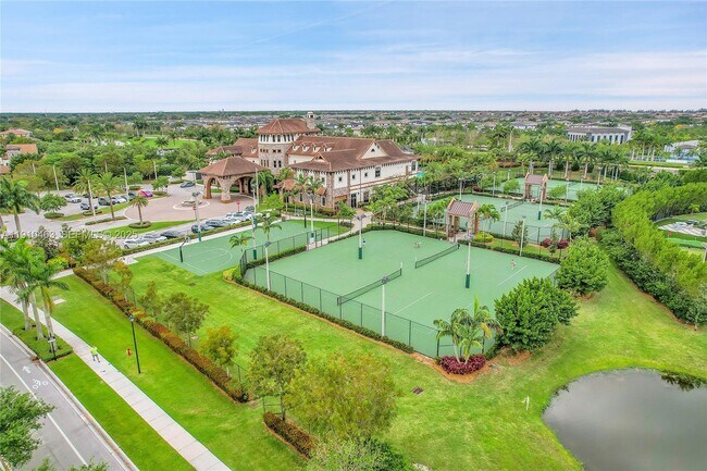 Building Photo - 9051 Edgewater Bend