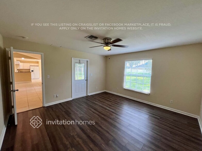 Building Photo - 1318 SW Bartell Ave