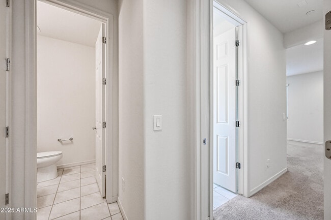 Building Photo - 9648 E Timpani Ln