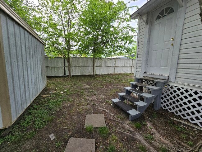 Building Photo - 5815 Dylan Dr