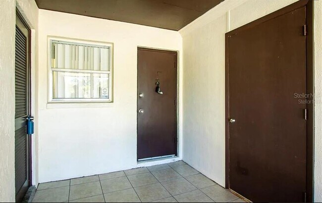 Building Photo - 3225 Ramblewood Dr N