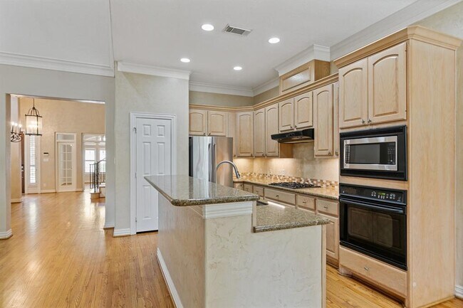 Building Photo - 1107 Ridgecrossing Ln