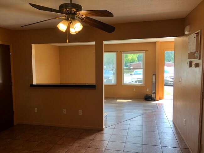 Kitchen/Family Room - 1549 Whitehall Blvd
