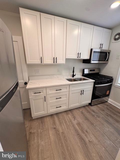 Building Photo - 1090 Cameron Rd