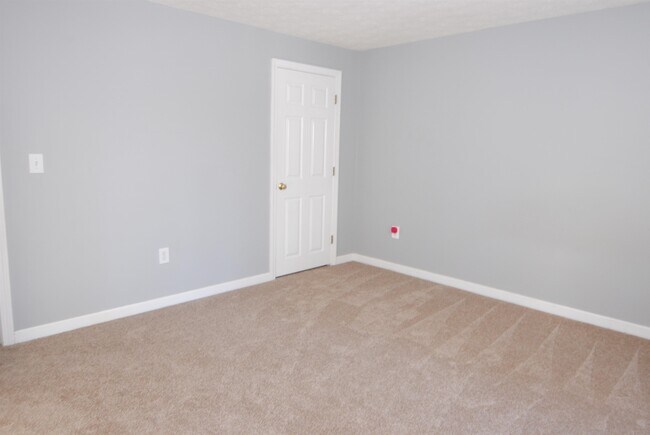 Building Photo - 65 Georgetown Dr