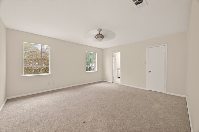 Building Photo - 422 Willow Vista Dr