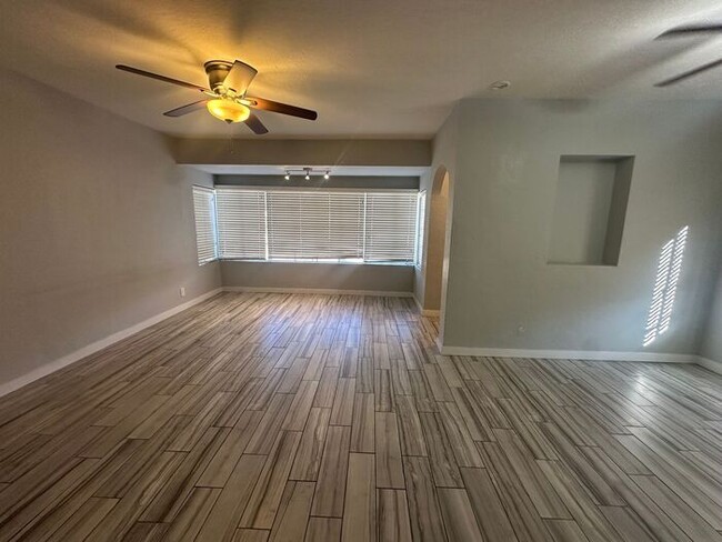 Building Photo - Vintage Ranch Home