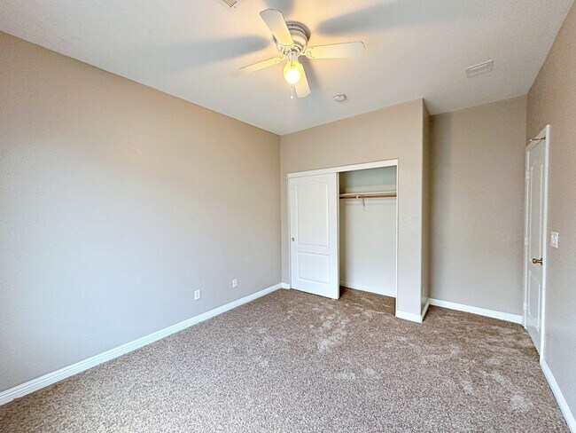 Building Photo - 4 BEDROOM HOME 3 CAR GARAGE ON A CORNER LO...