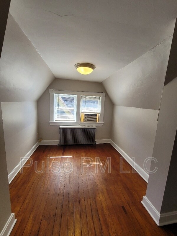 Building Photo - 634 Greenup St