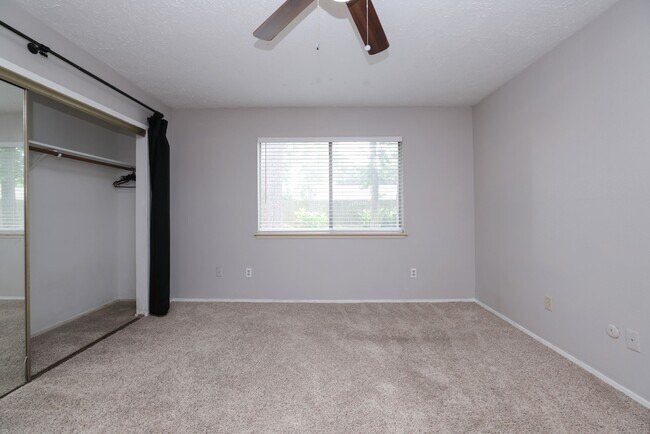 Building Photo - 4623 Whispering Rock Ln