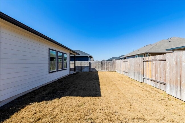 Building Photo - 141 Yellowstone Dr